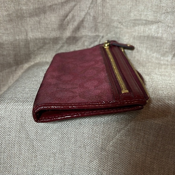 Coach Crimson Signature Madison Dotted Classic Canvas Wristlet EUC - Picture 5 of 11